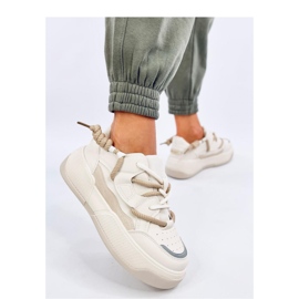 Baskets femme beiges 1