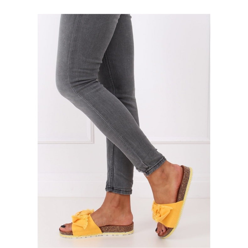 Tongs pour femmes avec semelle en liège jaune 2