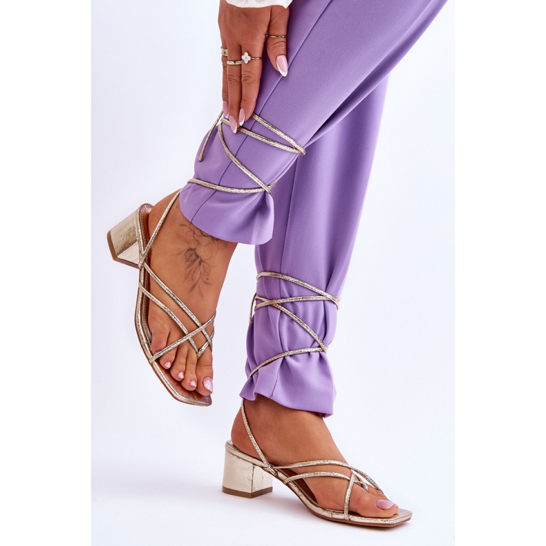 Step in style Modèle Secret Love LOLA5023 Sandales à lacets dorées - Entrez avec style jaune 2