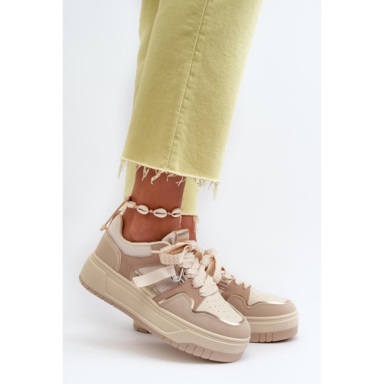 Chaussures de sport à plateforme beiges 1