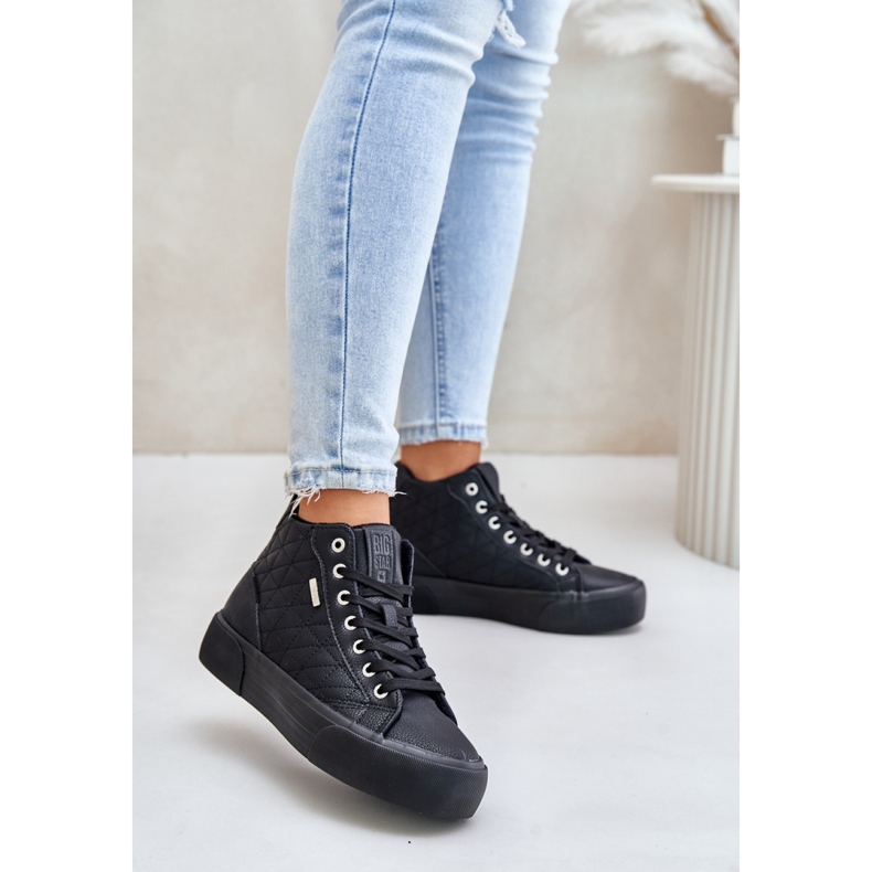 Baskets Big Star Black isolées et matelassées le noir 1 Baskets Big Star Black isolées et matelassées le noir 1