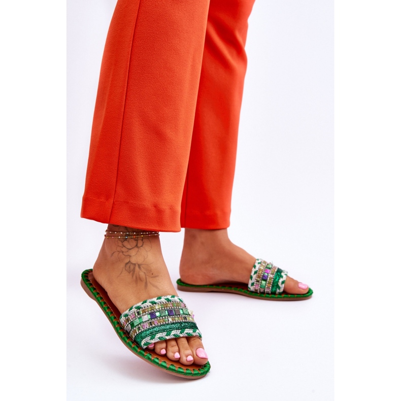 Tongs vertes à ornements 2