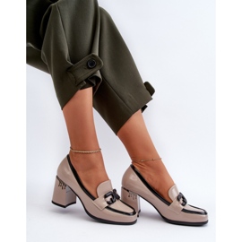 Chaussures femme en cuir verni beige 1 Chaussures femme en cuir verni beige 1