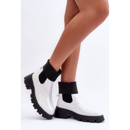 Step in style Bottines Chelsea Modèle Pavo DES925M Vernis Blanc - Entrez avec style blanche 2