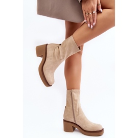 Bottines femme beiges à talons massifs 2