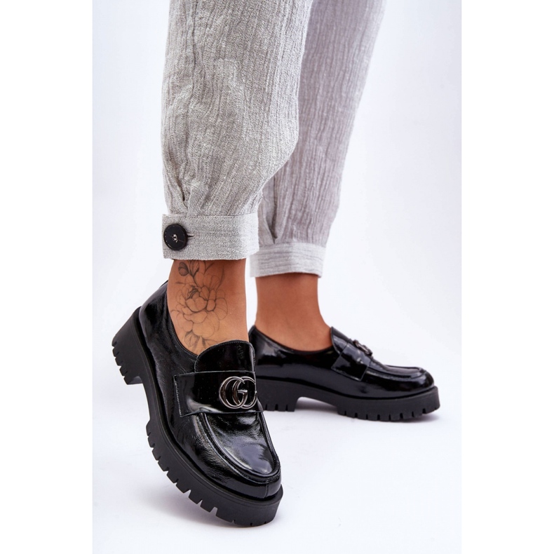Chaussures en cuir verni noir pour femme 1