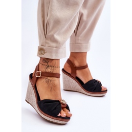 Sandales compensées noires pour femmes 1