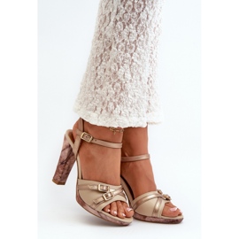 Step in style Sandales Modèle Maciejka 06564-22 Beige/Or - Entrez avec style 1