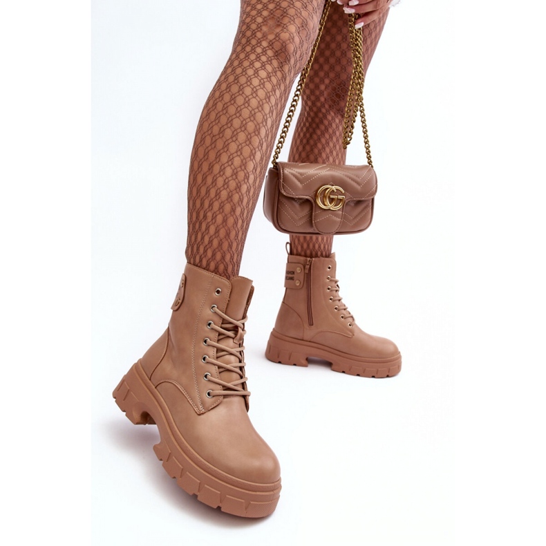 Step in style Modèle Workers Brenhile VL192P Beige - Entrez avec style 1