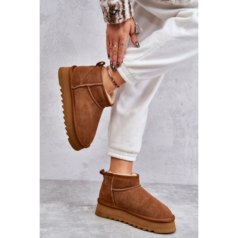 Boots de neige femme Camel en daim beige 1