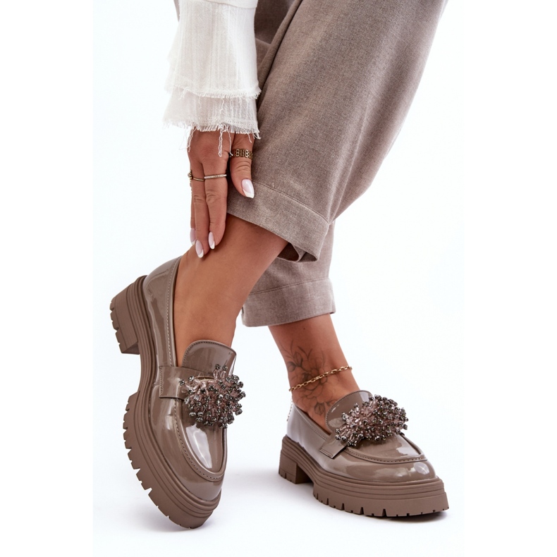 Chaussures pour femmes avec décoration sur la ceinture YL97, beige 1