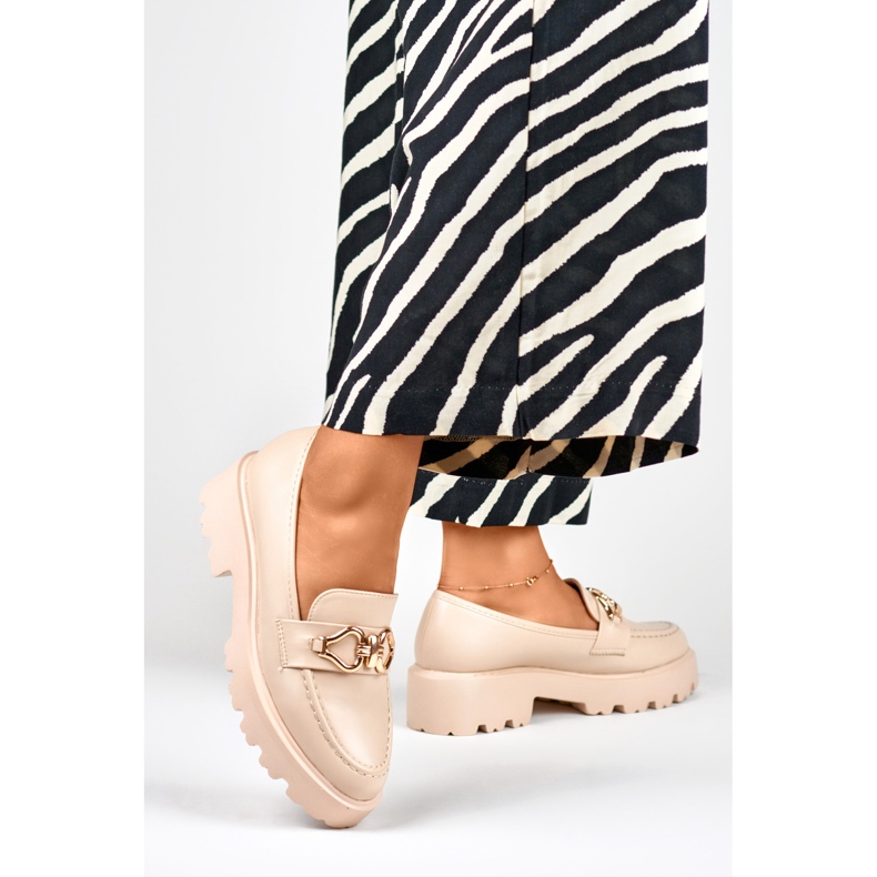 Chaussures beiges avec décoration B2733BE 1 Chaussures beiges avec décoration B2733BE 1