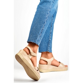 Sandales compensées pour femmes YQ-125GO, beige 1 Sandales compensées pour femmes YQ-125GO, beige 1