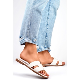 Sandale Tongs Modèle MTBL06W Blanc 1