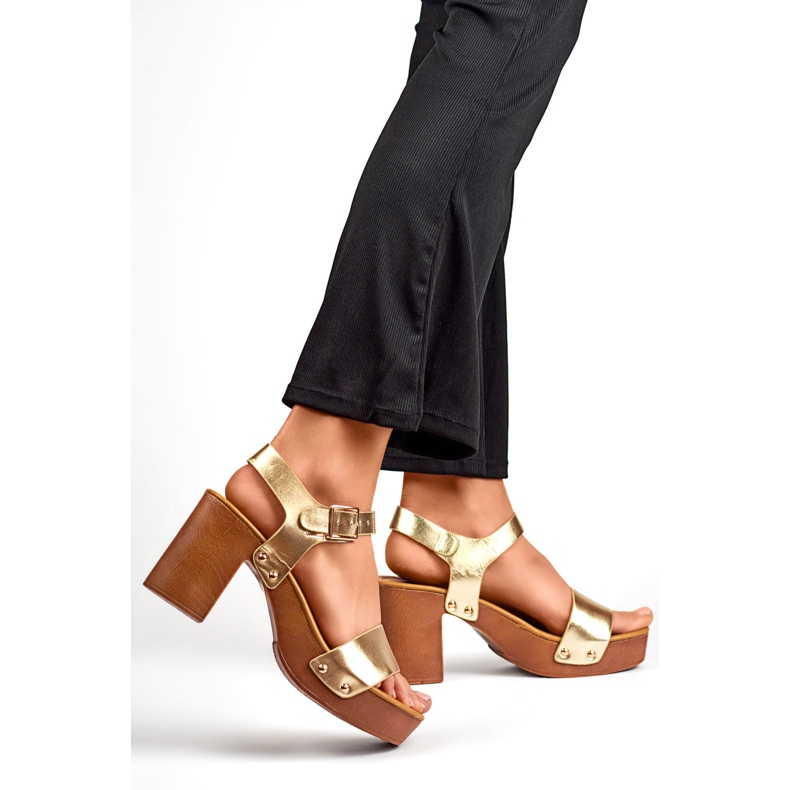 Modèle 3993GO Sandales dorées 1