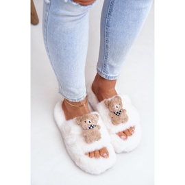 Pantoufles en fourrure beiges pour femmes avec ours en peluche Roumanie 2