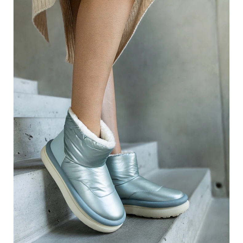 Bottes de neige chaudes vert clair sur la plateforme Cores 2