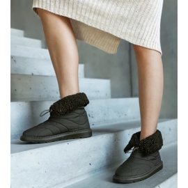 Bottes de neige isolées vertes avec revers Caellita noir 1