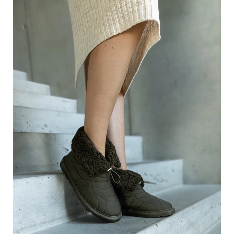 Bottes de neige isolées vertes avec revers Caellita le noir 2