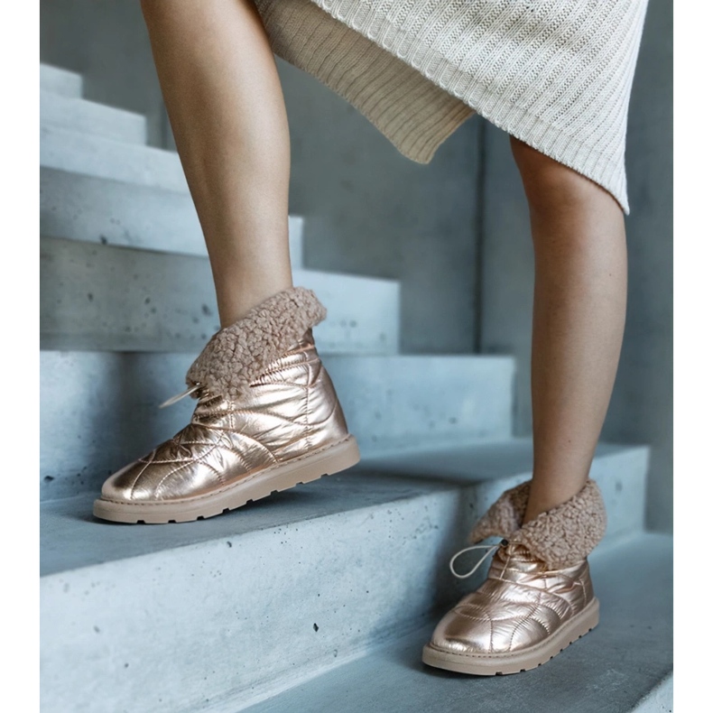 Bottes de neige isolées dorées Caellita avec revers d'or 1