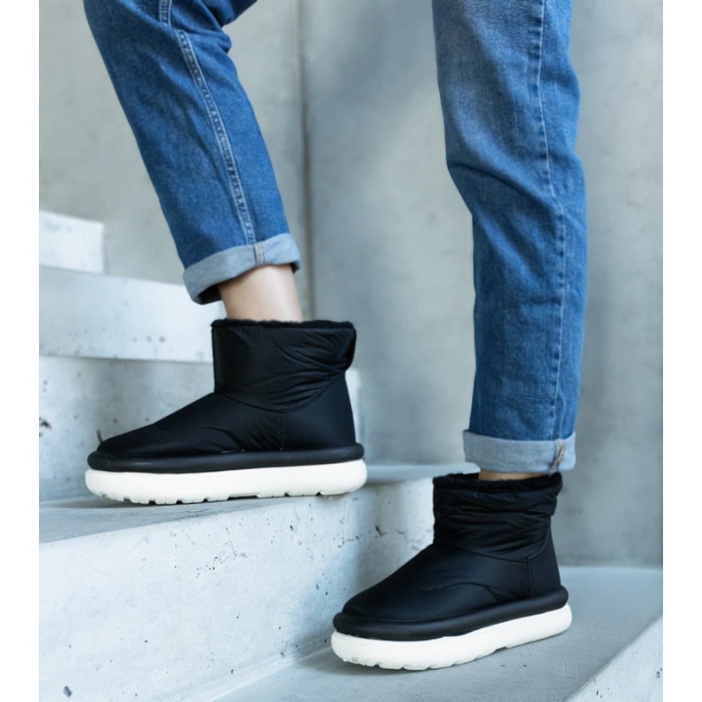 Bottes de neige chaudes noires sur la plateforme Cores le noir 1