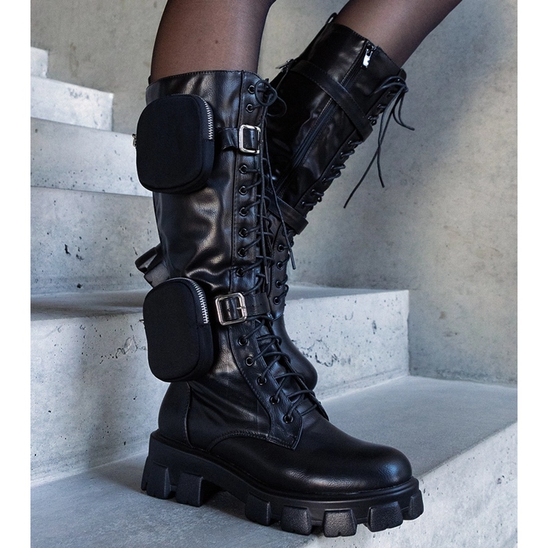 Bottes hautes noires avec un sachet Peralta le noir 2