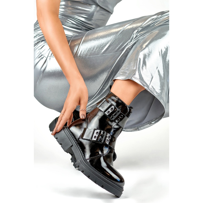 Bottines femme en cuir verni à boucles, noir 250007B-LA 1