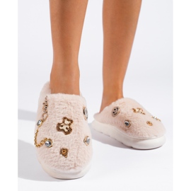 Chaussons femme beiges avec décorations Shelovet 2 Chaussons femme beiges avec décorations Shelovet 2