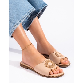 Goodin Chaussons femme en daim beige 1