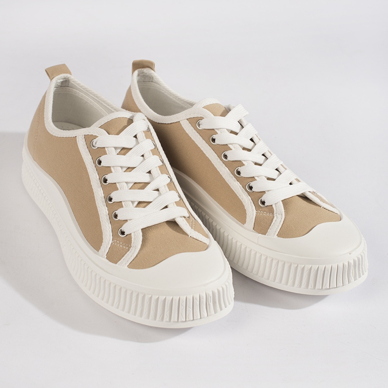 Baskets femme beige foncé sur la plateforme 1 Baskets femme beige foncé sur la plateforme 1