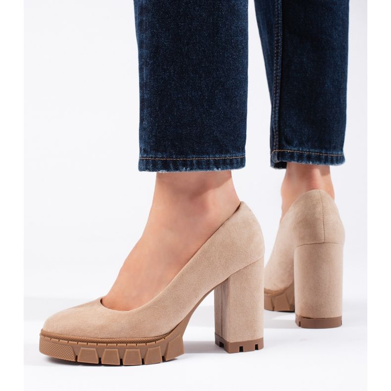 Escarpins femme à talons en daim beige 2