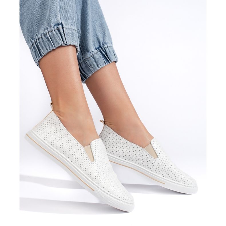 Baskets femme blanches ajourées beige 1