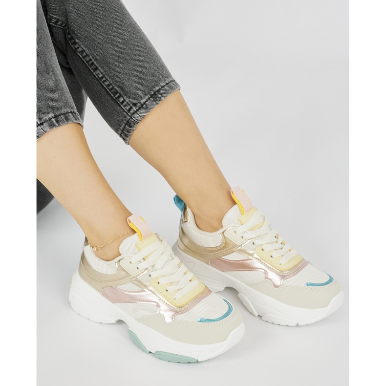 Chaussures de sport pour femmes à semelle épaisse doré 1