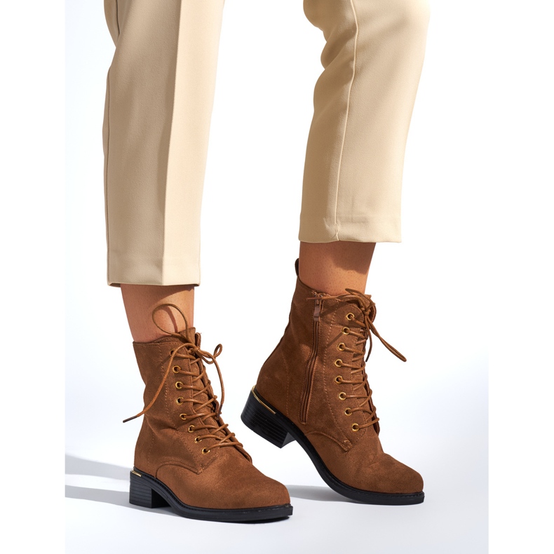 Bottines femme marron à lacets et talon bas brun 1