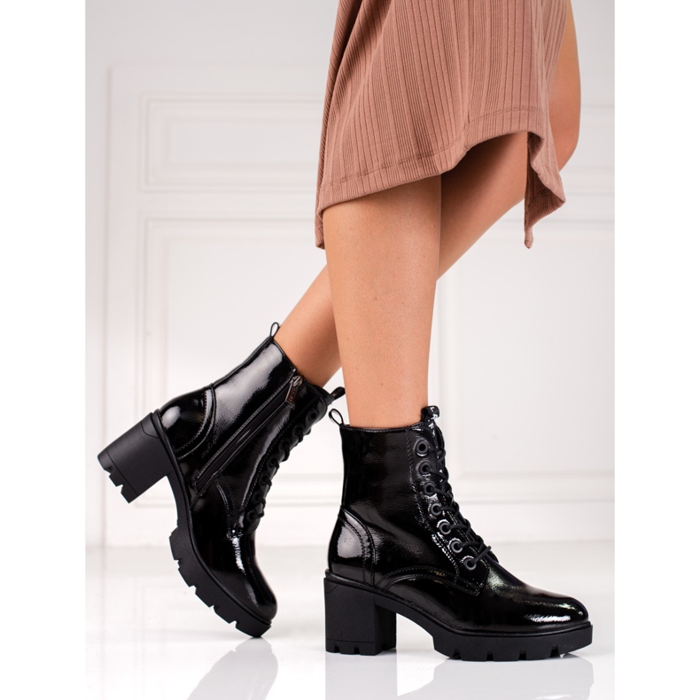 Bottes de travail laquées pour dames à talon haut noir 1