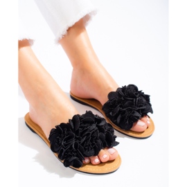 Chaussons femme noirs à fleurs Shelovet 1