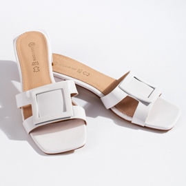 Tongs classiques blanches élégantes pour femmes 2