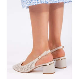 Escarpins en perles ajourées à talon ouvert par Sergio Leone beige 3