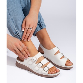Sandales blanches confortables à talon bas 3