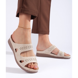 Tongs confortables pour femmes beiges 1