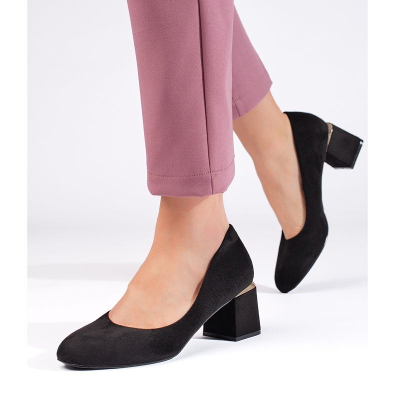 Talons hauts en daim noir le noir 1