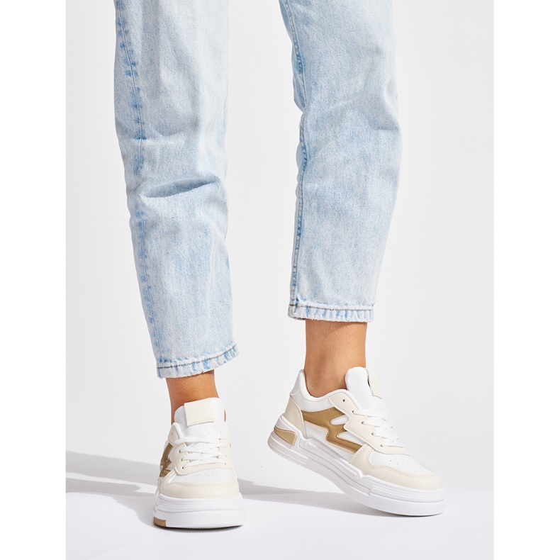 Baskets à plateforme blanches et beiges 2