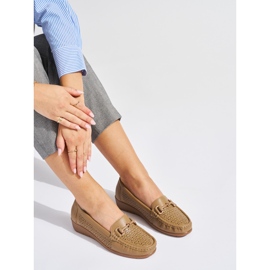 Mocassins beiges ajourés à cale basse 2