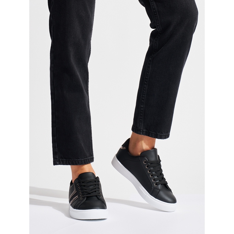 Chaussures de sport confortables noires 2