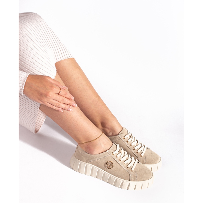 Chaussures à plateforme beige clair en cuir suédé 2 Chaussures à plateforme beige clair en cuir suédé 2