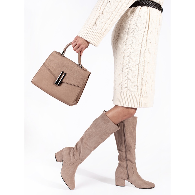 Bottines femme à talons en daim beige 2