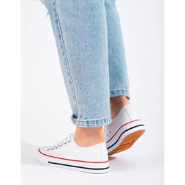 Baskets classiques pour femmes blanche 1