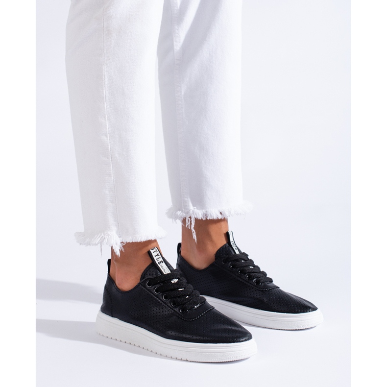 Chaussures sport ajourées Shelovet noires femme 1