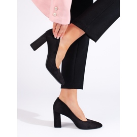 Escarpins en daim noir à talon épais par Sergio Leone 2