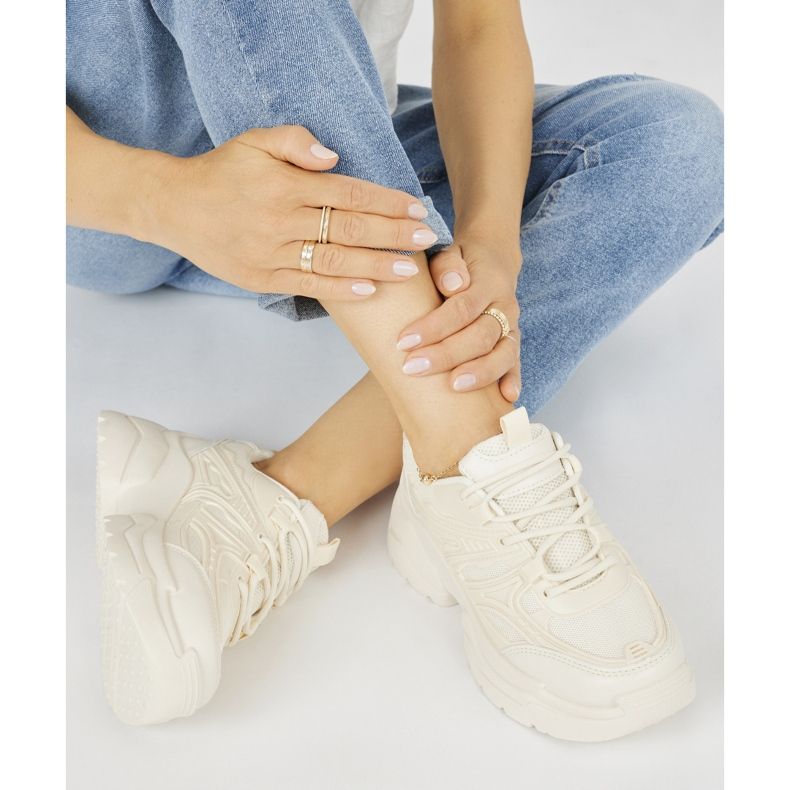 Baskets crème à semelle épaisse beige 1